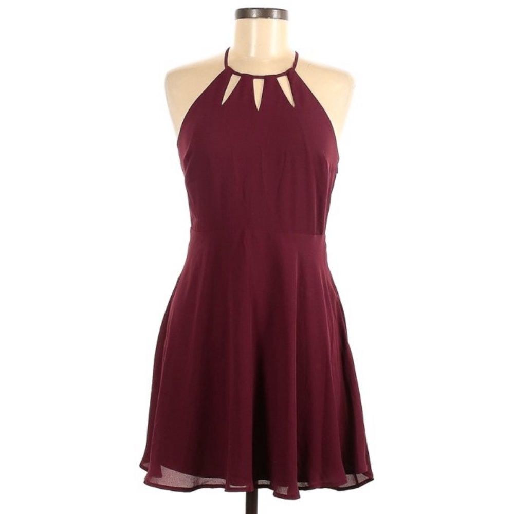 🟡NWOT Express Cutout Neckline Lined Burgundry Dress Size 8
